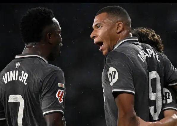 NBA篮球直播-皇马变阵自寻烦恼 双星救主成功但下回呢？