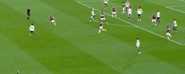 英超直播-【早报】鹬蚌相争，渔翁得利