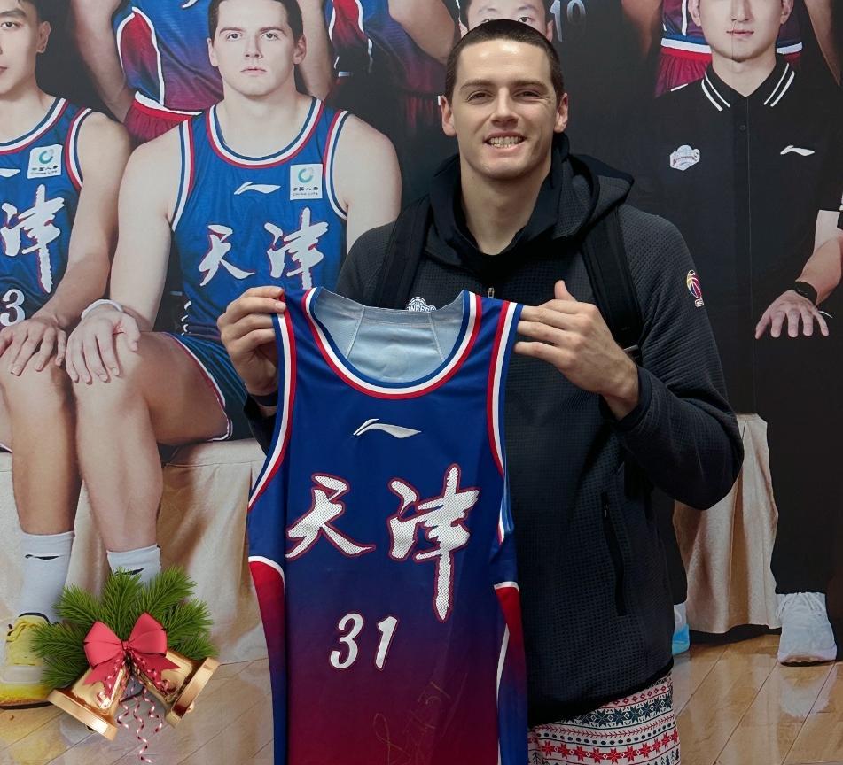 广州vs天津前瞻：广州近5战4胜状态出色，低迷天津难爆冷