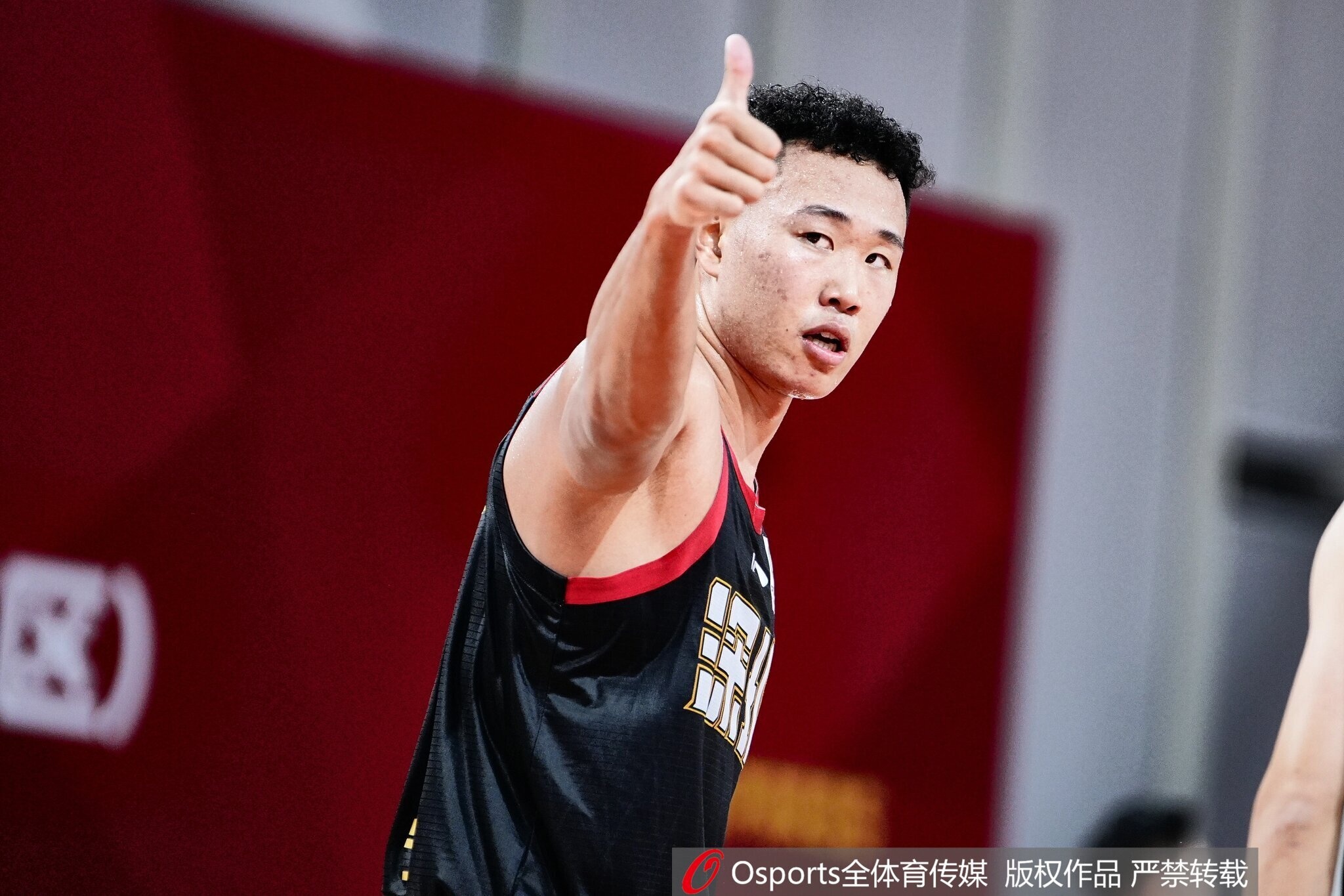 NBA直播-贺希宁最终获得常规赛MVP的概率非常大 综合数据突出&amp;带队打到第3